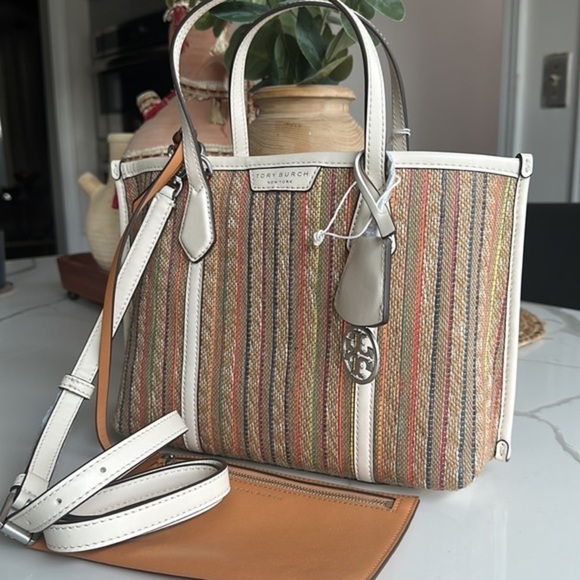 Tory Burch
Small Perry Stripe Raffia Tote - Picture 3 of 9